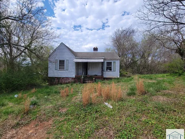 502 College St, Martinsville, VA 24112