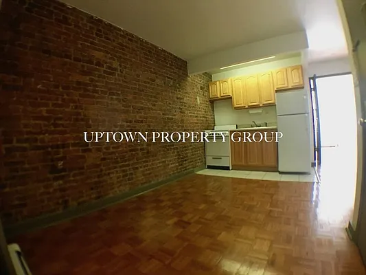 Rented by Uptown Property Group | media 14