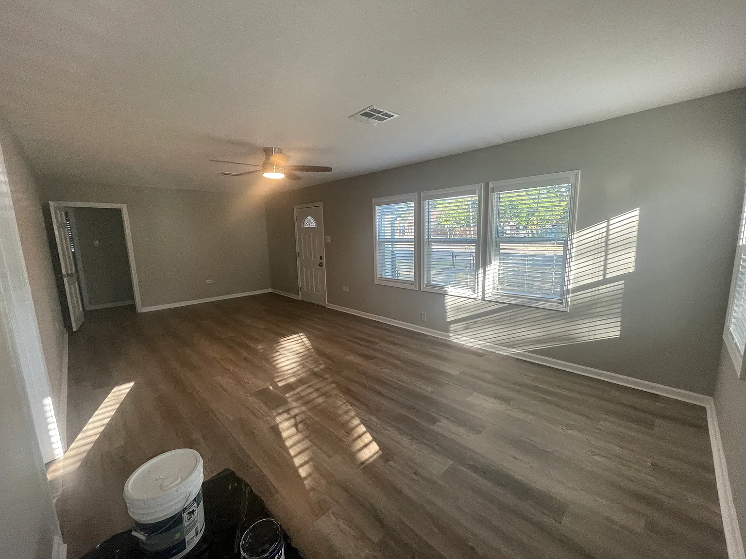 3 bed, 1192 sqft, $1,750 — Photo 2
