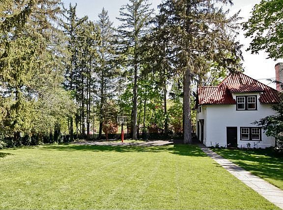 4th image of 55 Prospect Ave