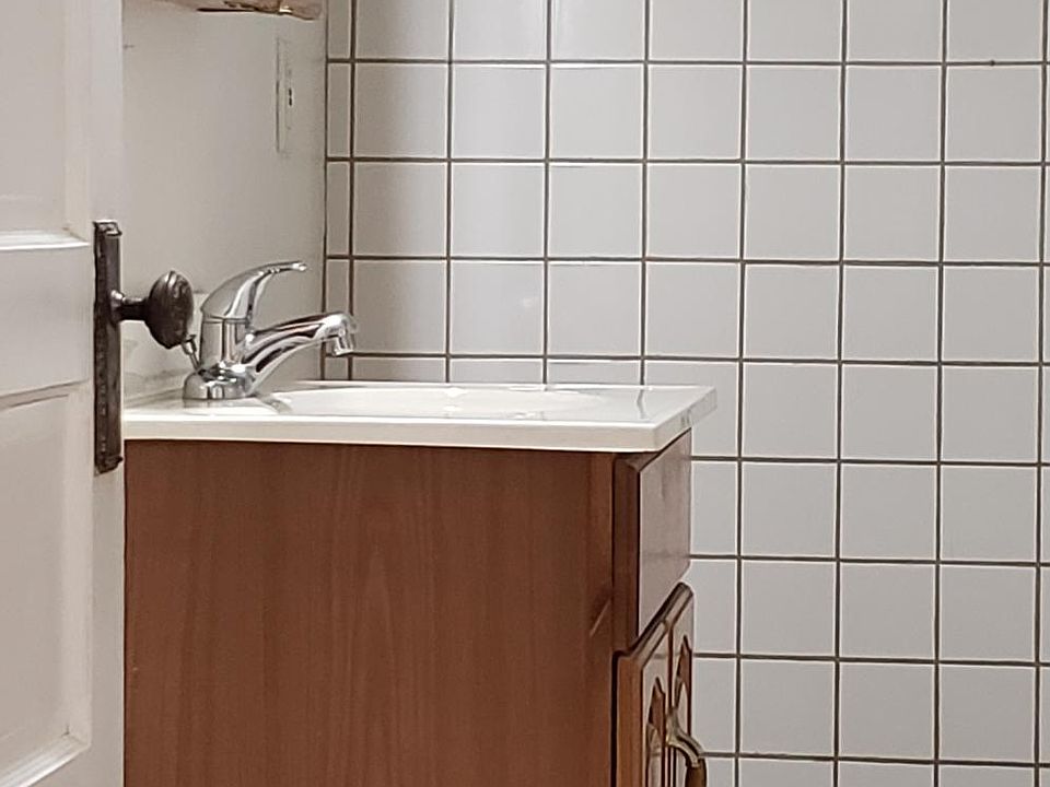 2nd image of 89 Daniels St #3
