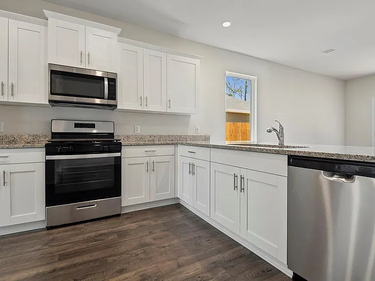 15415 Maple Terrace Dr — Photo 8