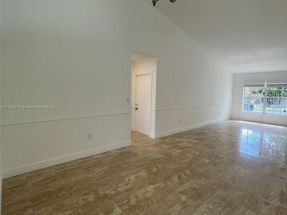3rd image of 19000 NW 89th Ct