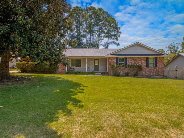 15 Park Dr, Bryant, AR 72022