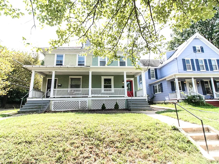 1267 Monroe St NE — Photo 5