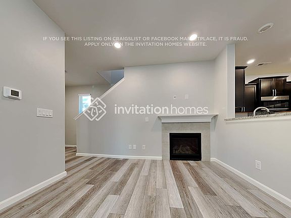 5th image of 3336 Aurora St NE