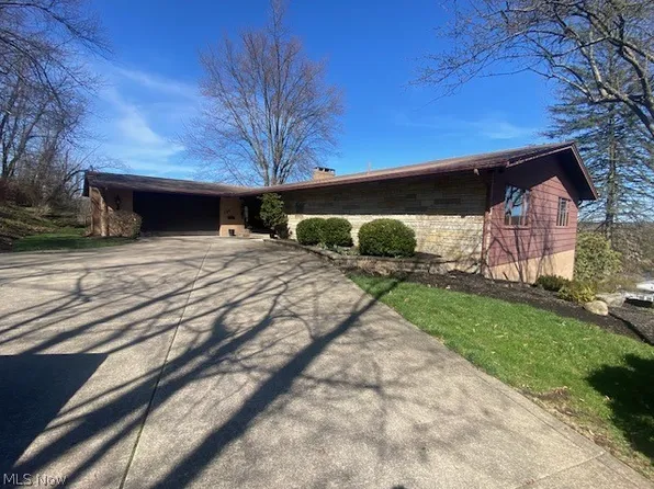 134 W 1st St, Minerva, OH 44657