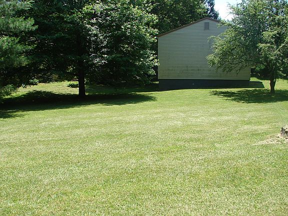 Huge Side Yard