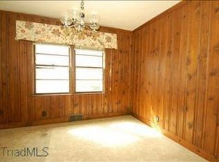 110 Evergreen Dr, Winston Salem, NC 27106