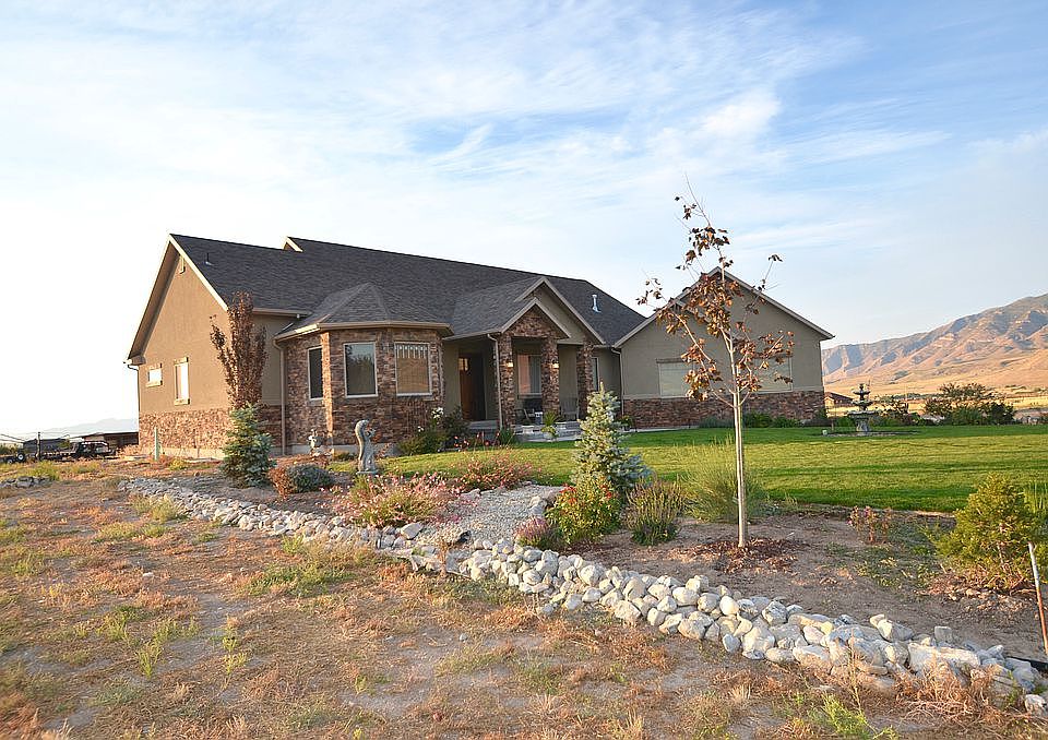 1st image of 2915 N Bronzewood Cir