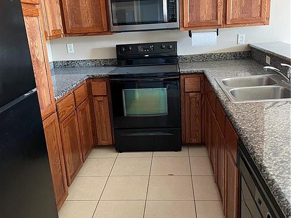 3rd image of 3127 Scotland Dr APT 1