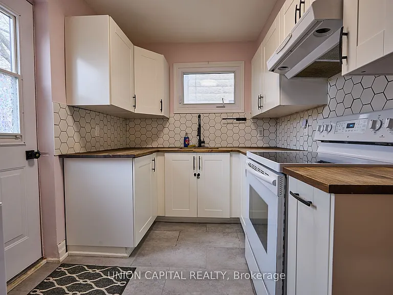 269 Haig St #UPPER — Photo 7