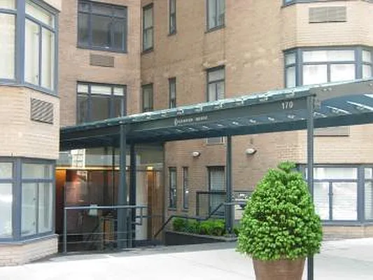 Rented by Corcoran | media 26