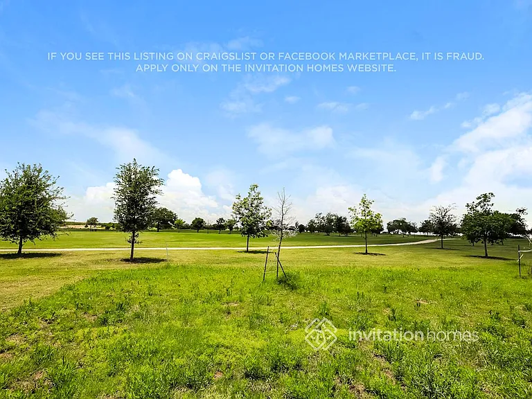 13427 Ashworth Blvd — Photo 16