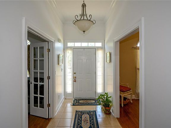 5th image of 1249 Saxony Dr SE