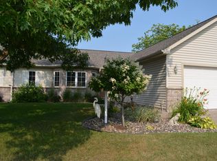 821 Aurora Cir, Red Wing, MN 55066