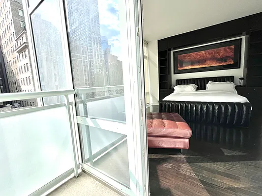 Rented by VRE | media 5