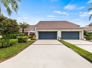 27 Edinburgh Dr, Palm Beach Gardens, FL 33418