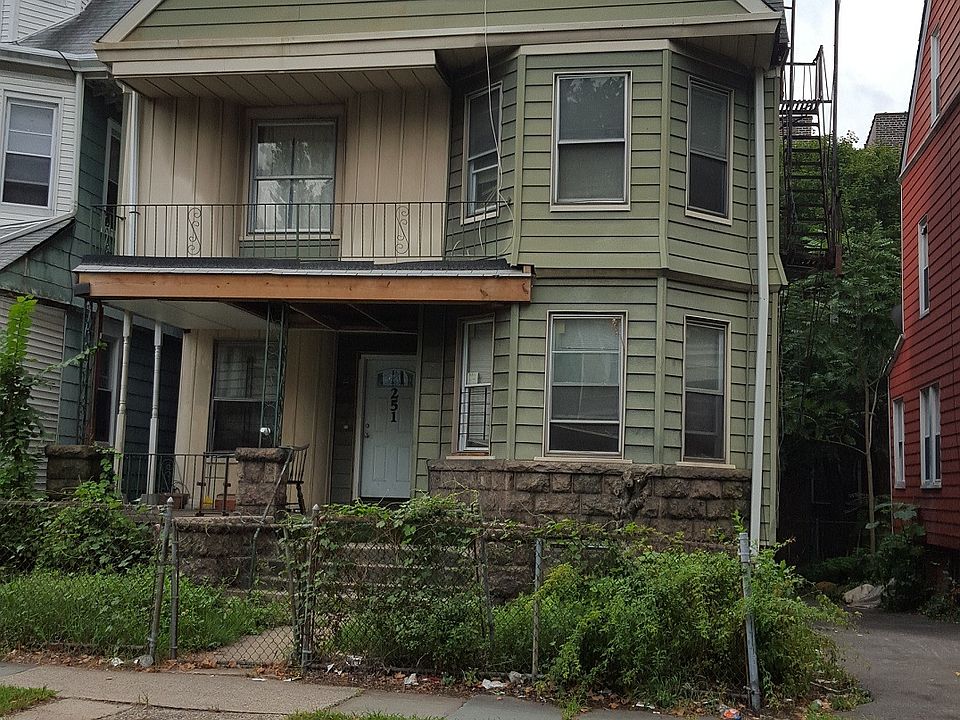 1st image of 251 William St