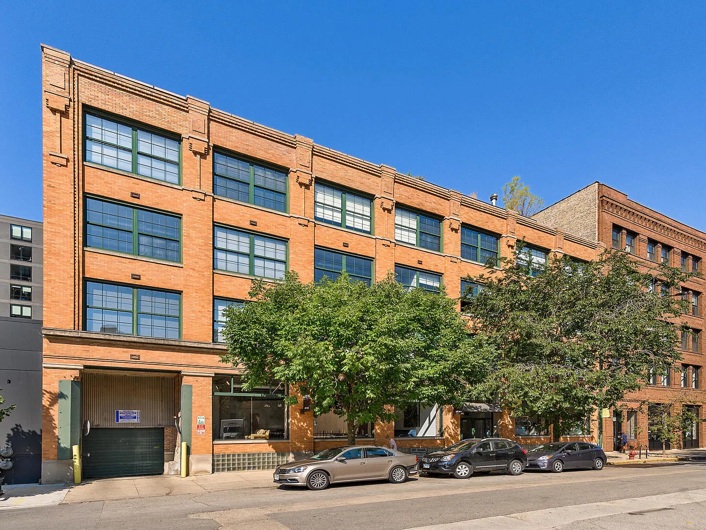 1 bed, 1300 sqft, $3,800 — Photo 2