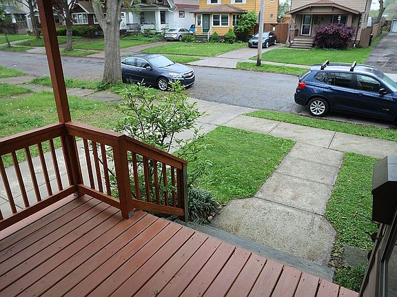 4th image of 3359 W 136th St