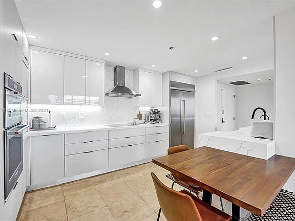 2nd image of 251 Crandon Blvd APT 525