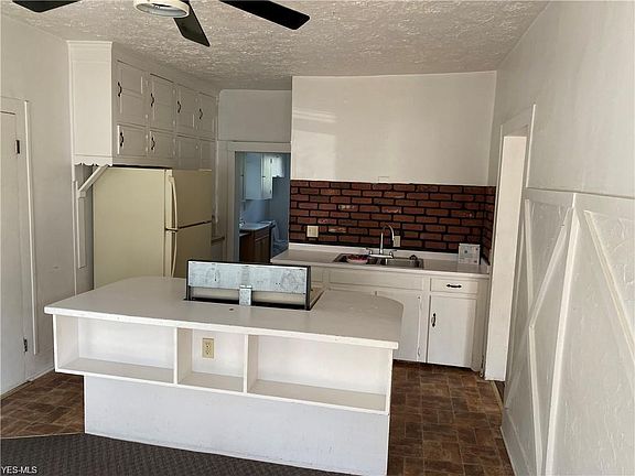 5th image of 2278 6th St