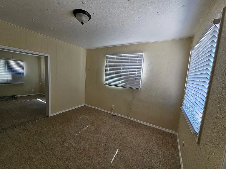 52291 Date Ave — Photo 10