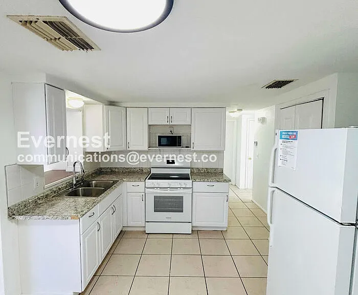 3749 Beechwood Dr — Photo 2