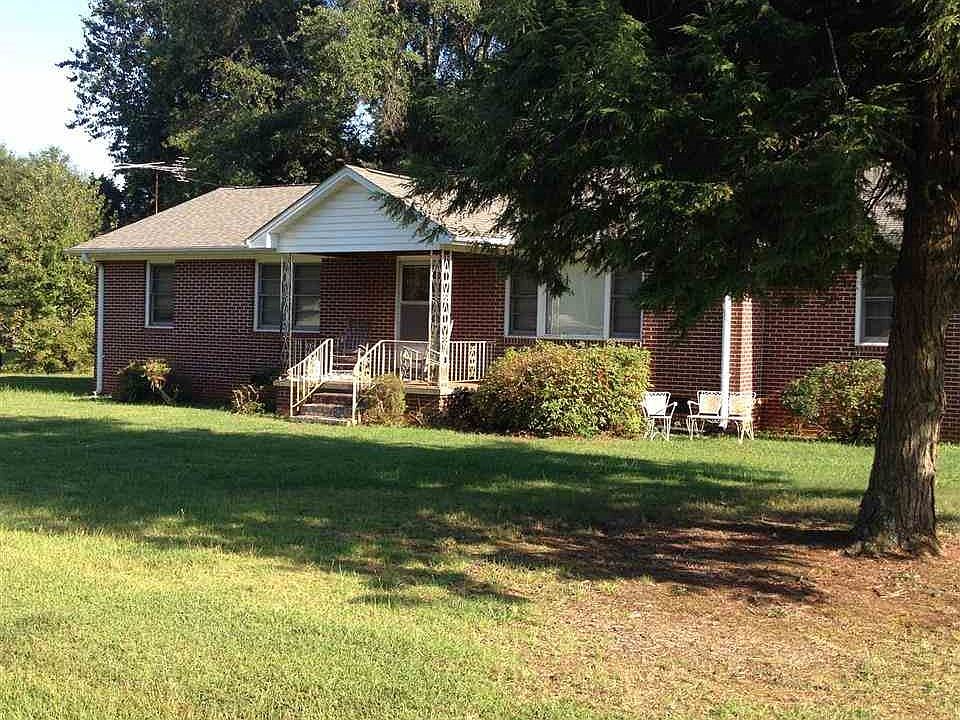 1st image of 202 Batson Dr
