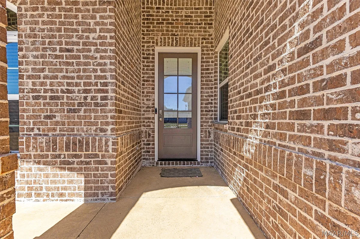 Building Photo - 816 Hedgefield Way