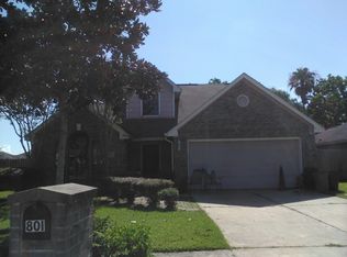 801 Hartman Dr, Baytown, TX 77521