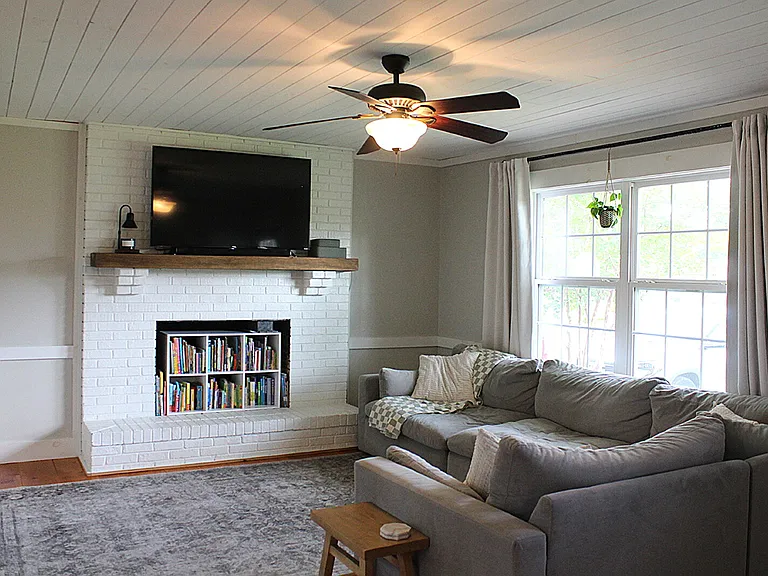 218 Dogwood St — Photo 2