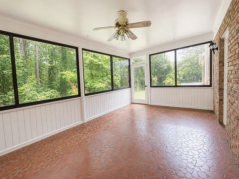 545 Coldstream Ct — Photo 14