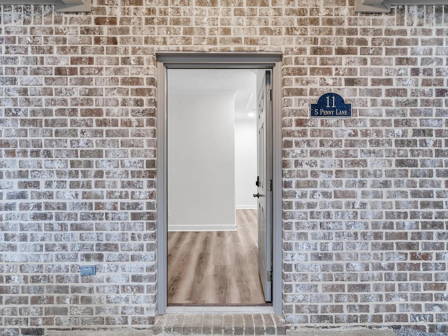 2 bed, 850 sqft, $1,115 — Photo 3