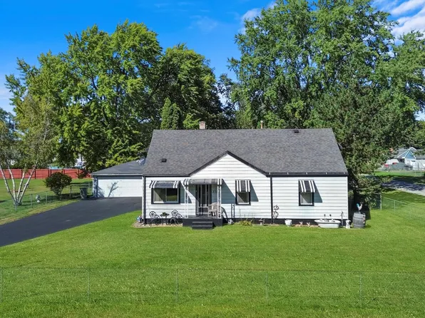 3702 Rose Manor Ter, Markham, IL 60428