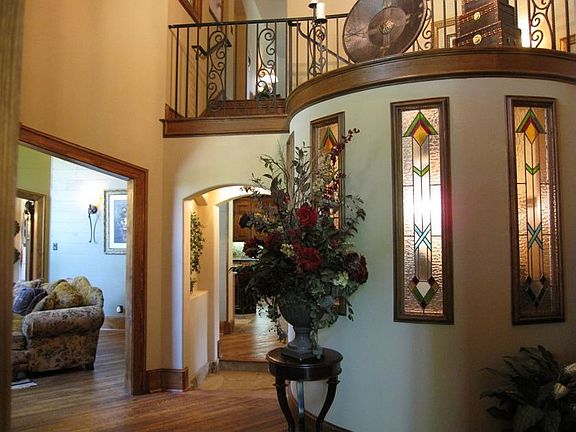4th image of 772 Cimmaron Ct