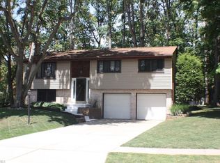 4222 Leewood Rd, Stow, OH 44224