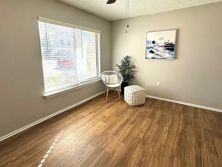 Harper Grand — Photo 43