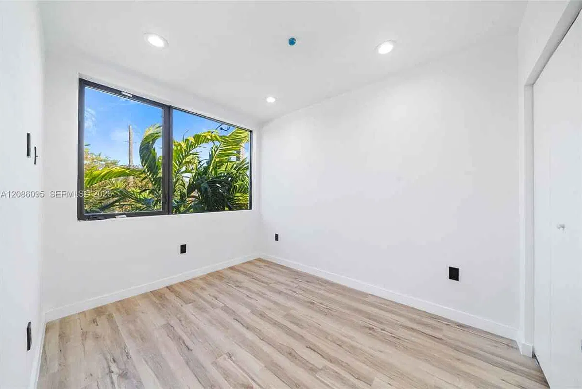 11 Ne 51 St # C Miami, Fl 33137 — Photo 2