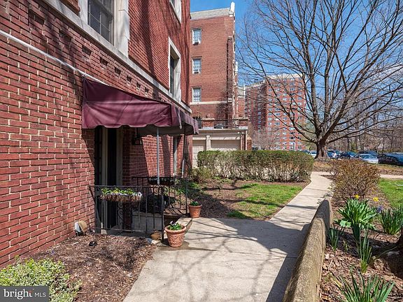 2nd image of 501 W University Pkwy APT Gg