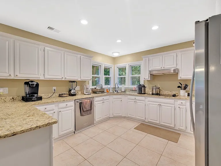 Stream Ridge Dr — Photo 5
