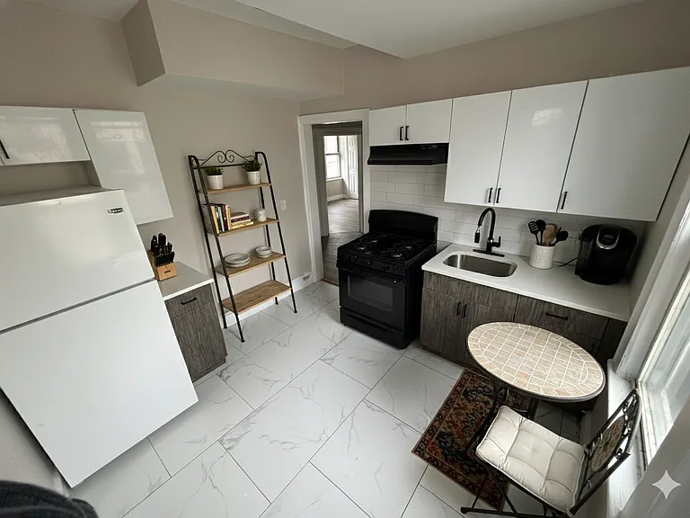 275 Schley St #2 — Photo 5