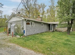 11 Doris Dr, Newton, NJ 07860