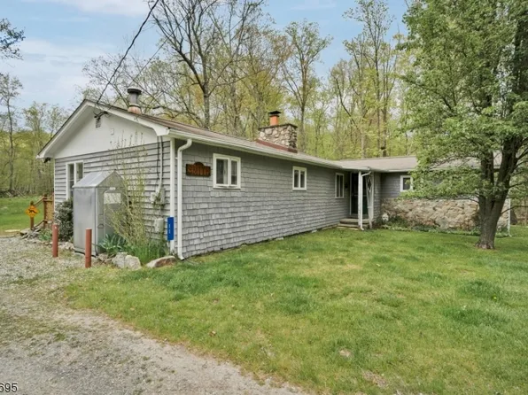 11 Doris Dr, Frankford Twp., NJ 07860