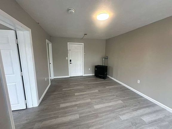 4th image of 249 Lincoln St #2R