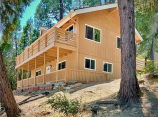 607 Ridge Pl, Crestline, CA 92325