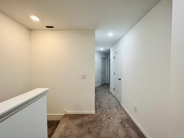1561 Discovery St — Photo 19