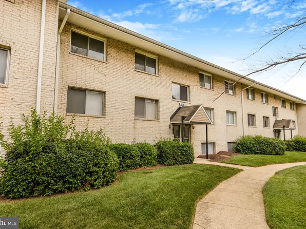 5458 85th Ave APT 201, New Carrollton, MD 20784