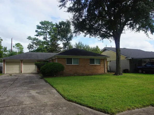 9618 Vogue Ln, Houston, TX 77080